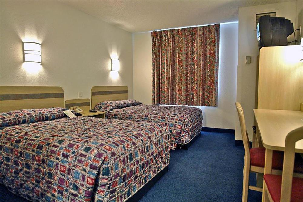 Motel 6-Springfield, Il Room photo